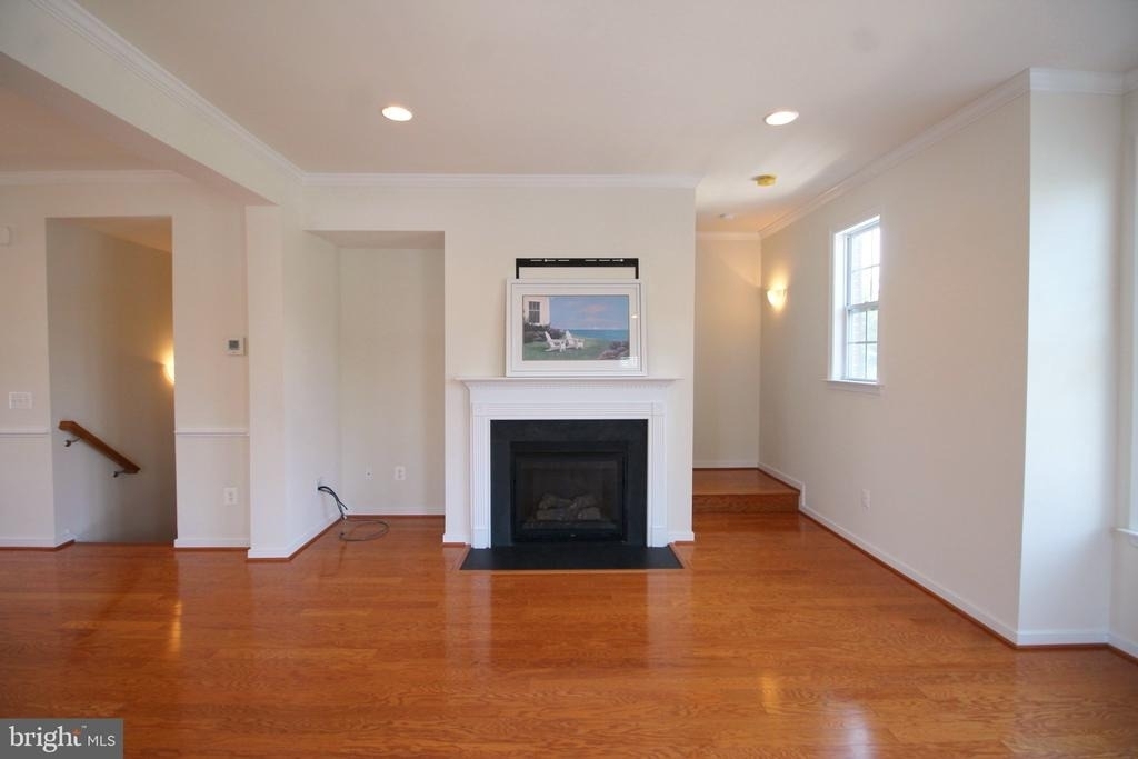 5800 Foley Street - Photo 5
