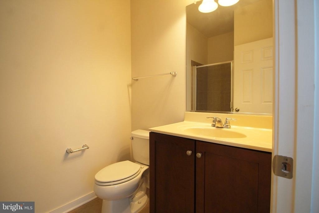 5800 Foley Street - Photo 4