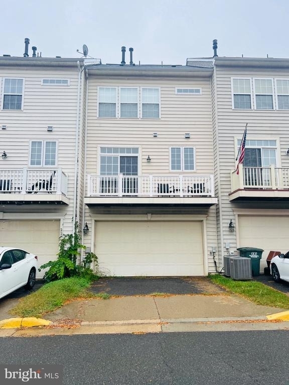 4665 Carisbrooke Lane - Photo 11