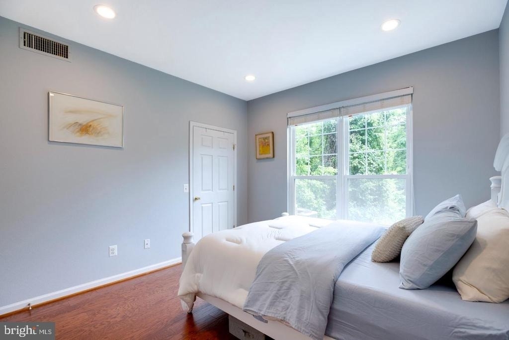 1571 Spring Gate Drive - Photo 9