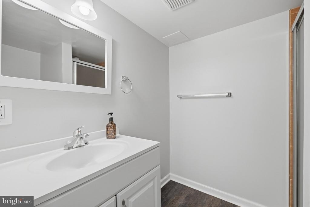 8312 Moline Place - Photo 18