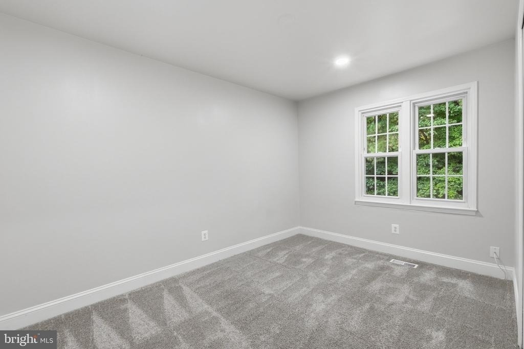 8312 Moline Place - Photo 26