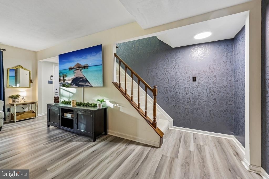 9899 Hagel Circle - Photo 8