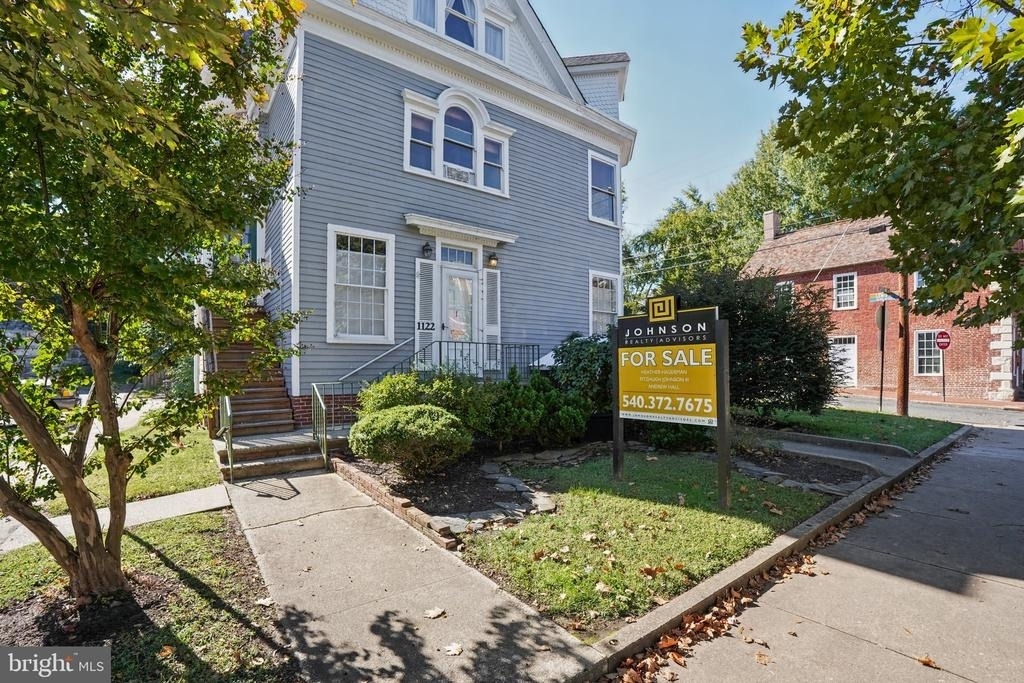 1122 Caroline Street - Photo 4