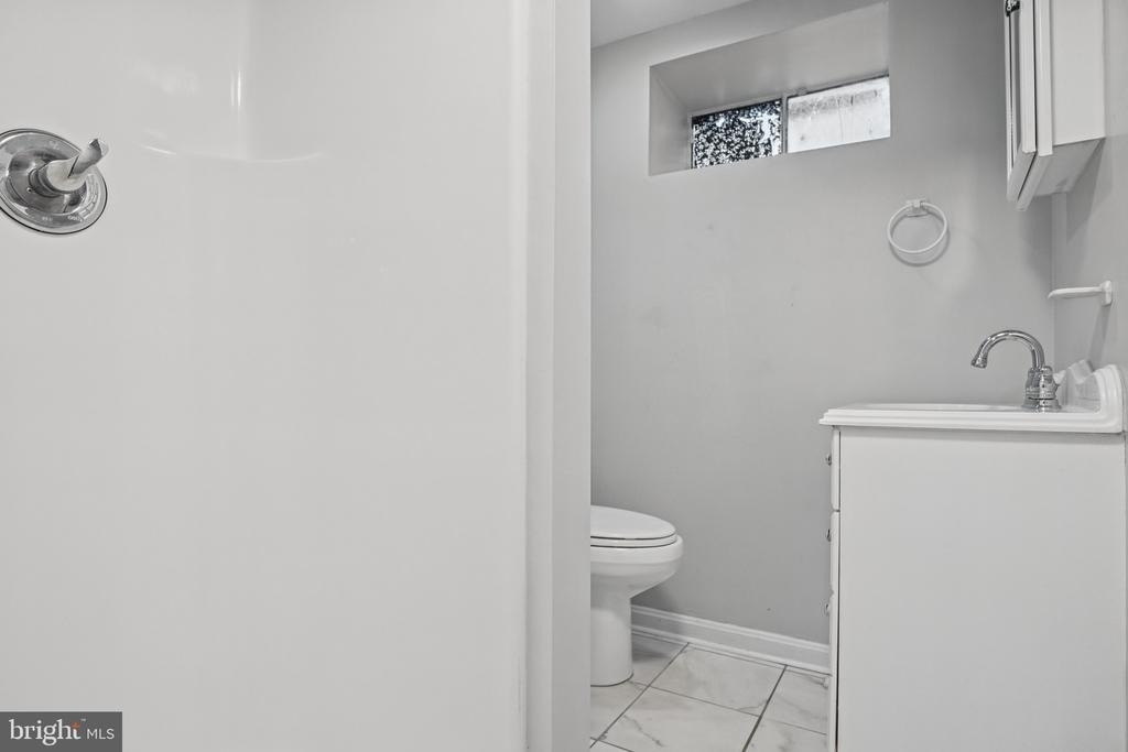 1122 Caroline Street - Photo 12