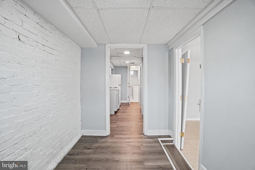 1122 Caroline Street - Photo 5