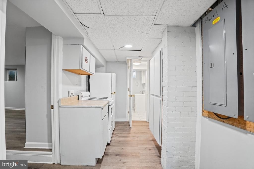 1122 Caroline Street - Photo 9