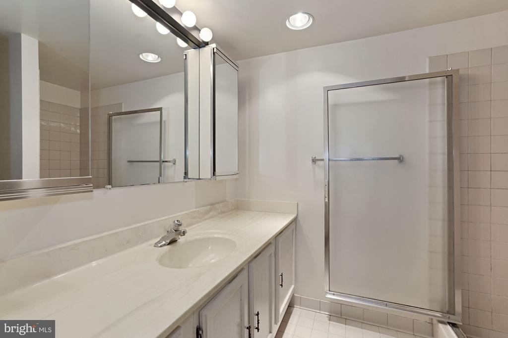 803 N Howard Street - Photo 13
