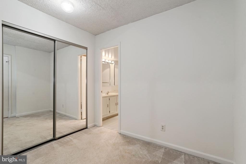 803 N Howard Street - Photo 11