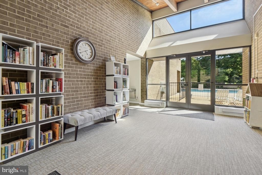 803 N Howard Street - Photo 33