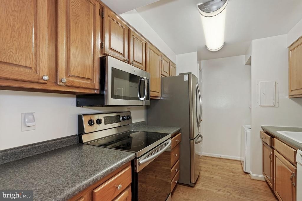 803 N Howard Street - Photo 16