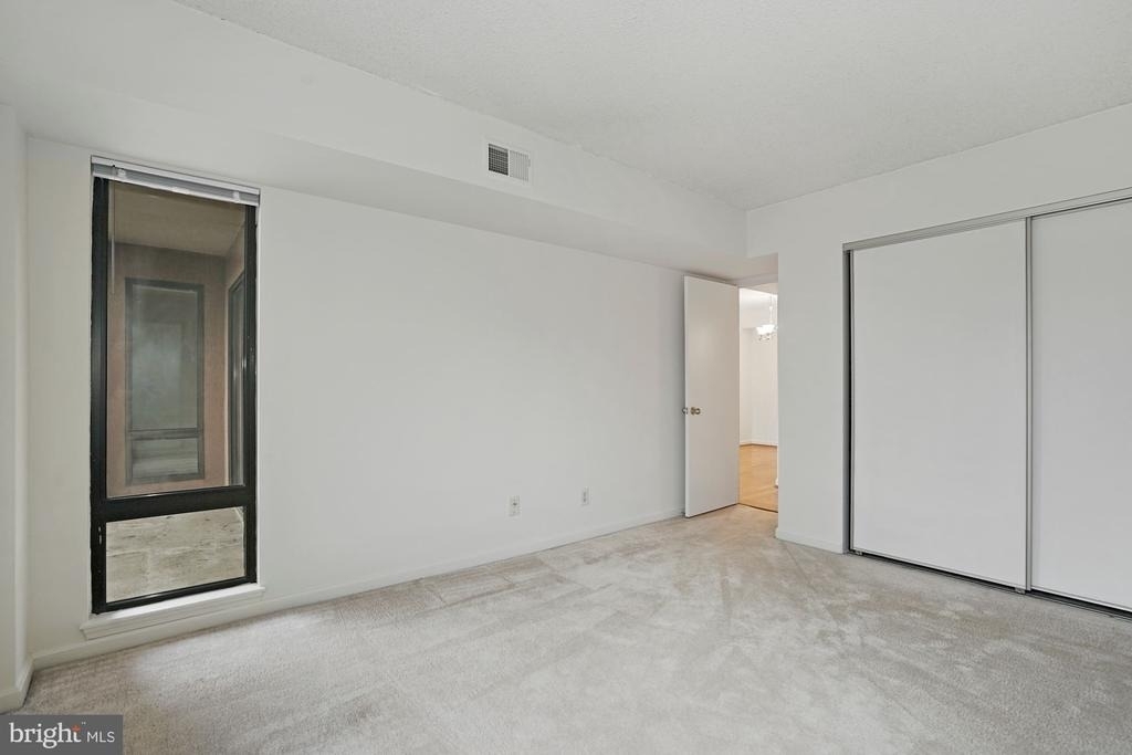 803 N Howard Street - Photo 6