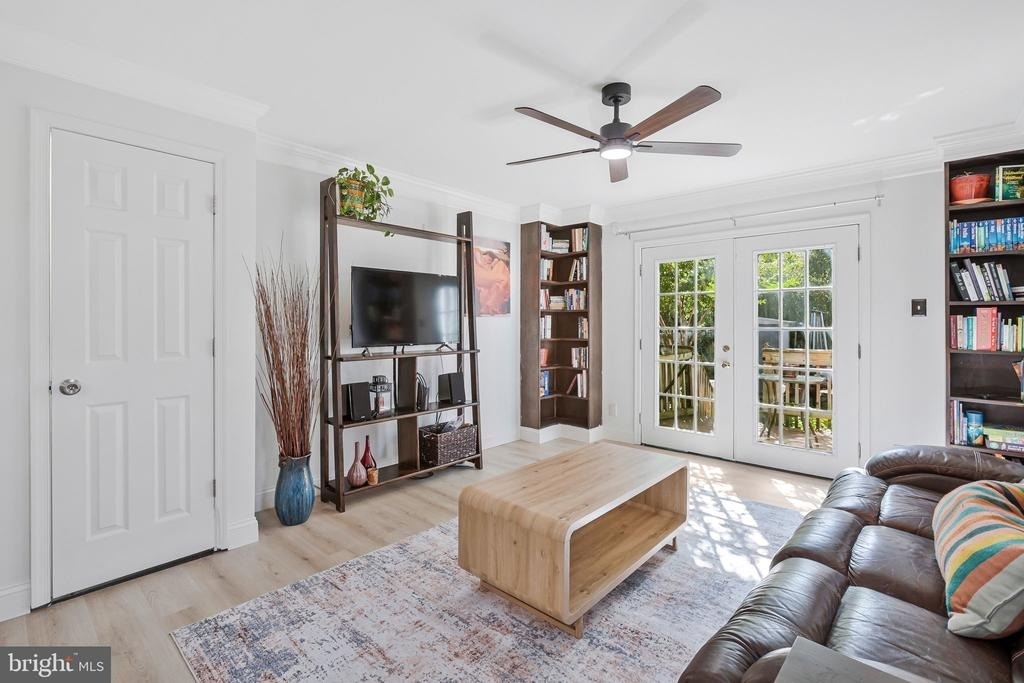 327 Ashby Street - Photo 16