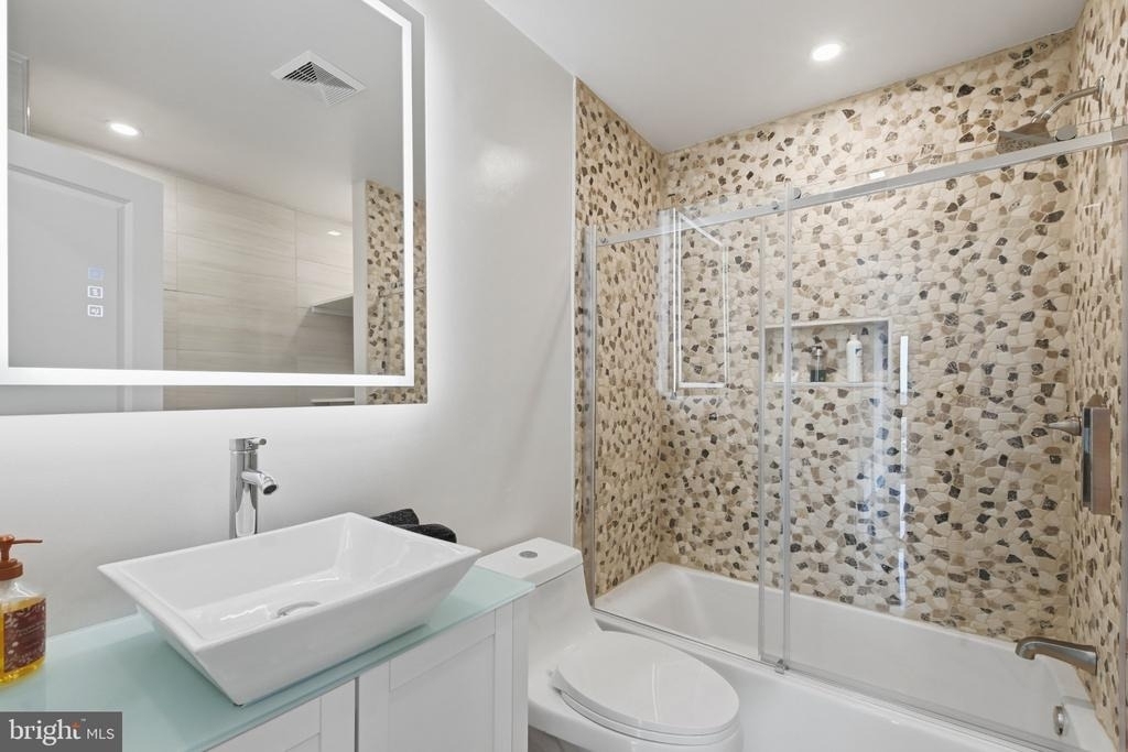 250 S Reynolds Street - Photo 18