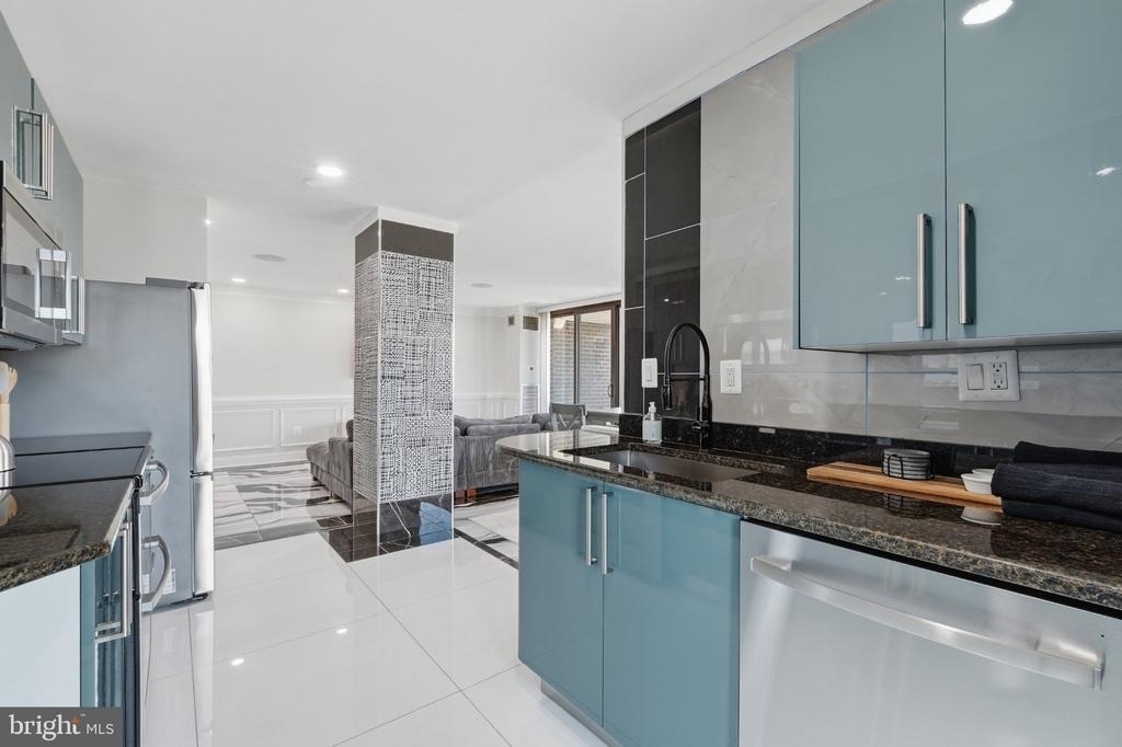250 S Reynolds Street - Photo 12