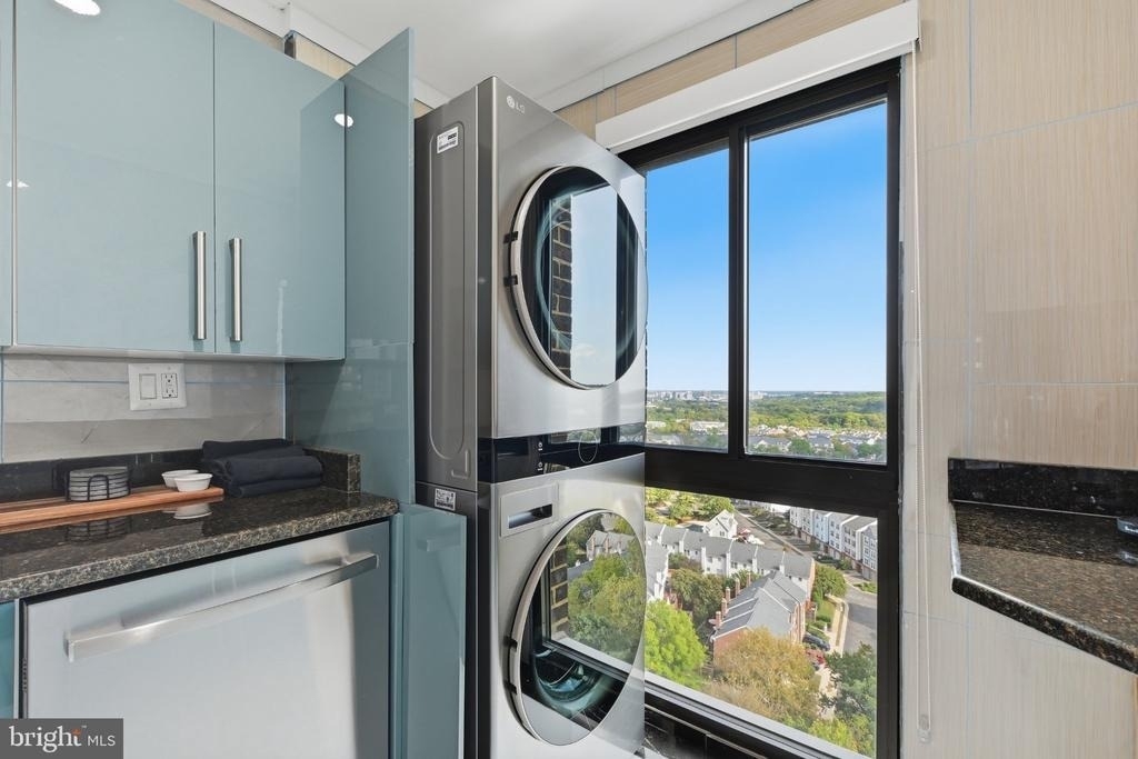 250 S Reynolds Street - Photo 10