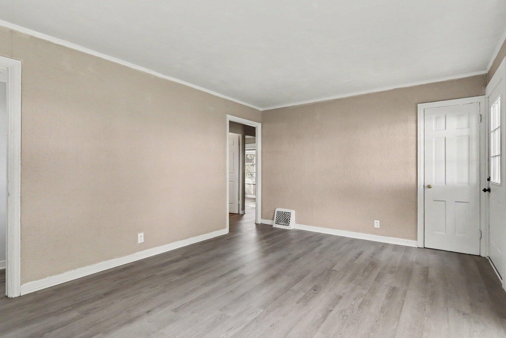 2136 Miller Road - Photo 7