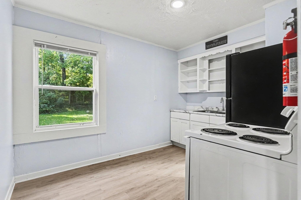 2136 Miller Road - Photo 2