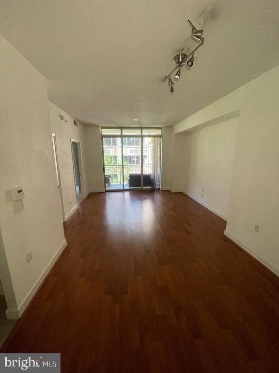 820 N Pollard Street - Photo 3