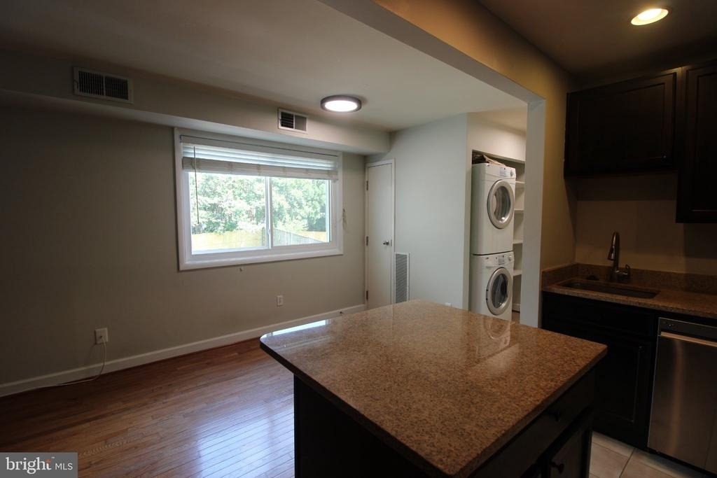1221 N Quinn Street - Photo 4