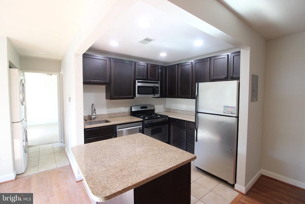 1221 N Quinn Street - Photo 9