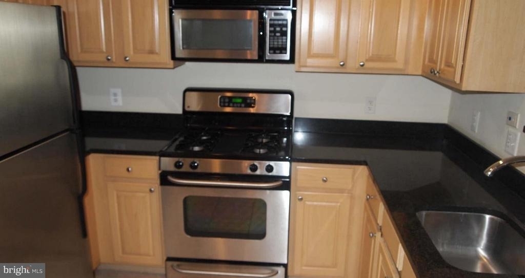 2321 25th Street S - Photo 10