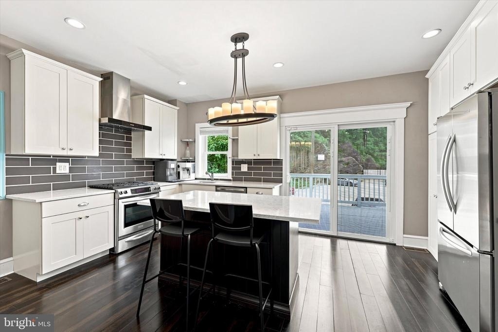 305 Carson Street - Photo 4