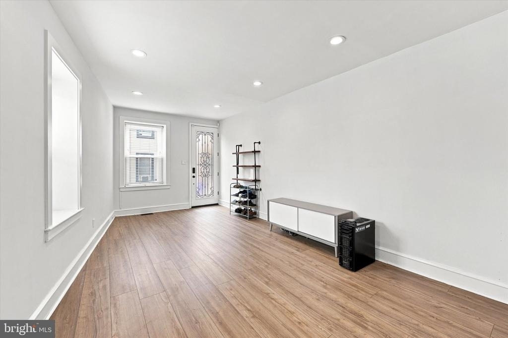 305 Carson Street - Photo 1