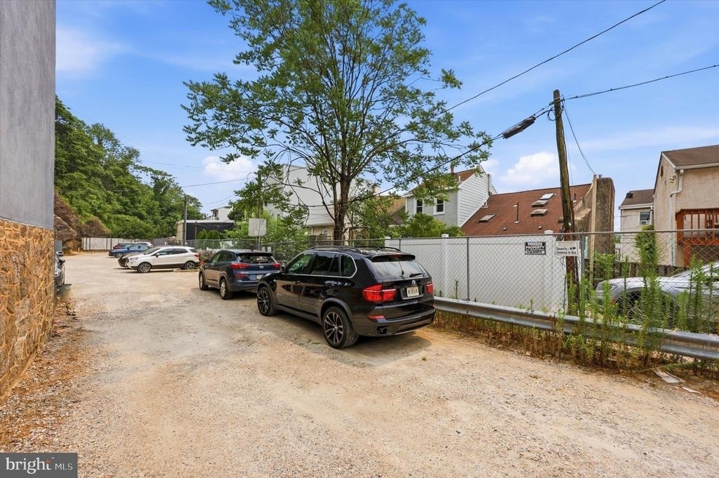 305 Carson Street - Photo 14