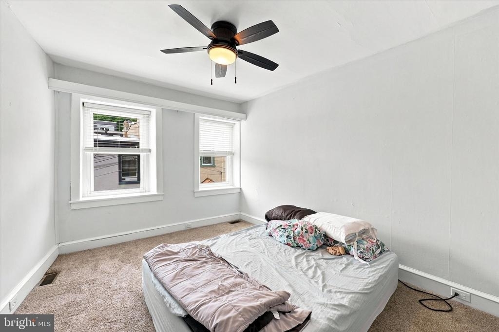 305 Carson Street - Photo 8