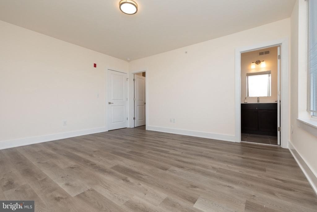 962 N 8th Street - Photo 9