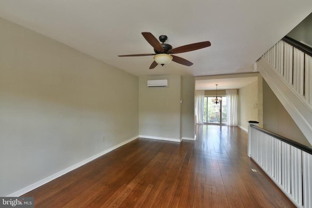 346 E Meehan Avenue - Photo 6