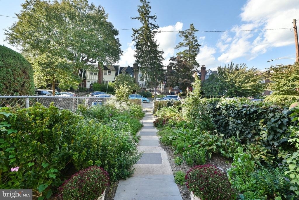 346 E Meehan Avenue - Photo 21
