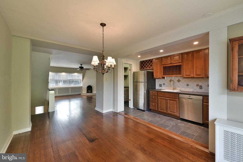 346 E Meehan Avenue - Photo 8