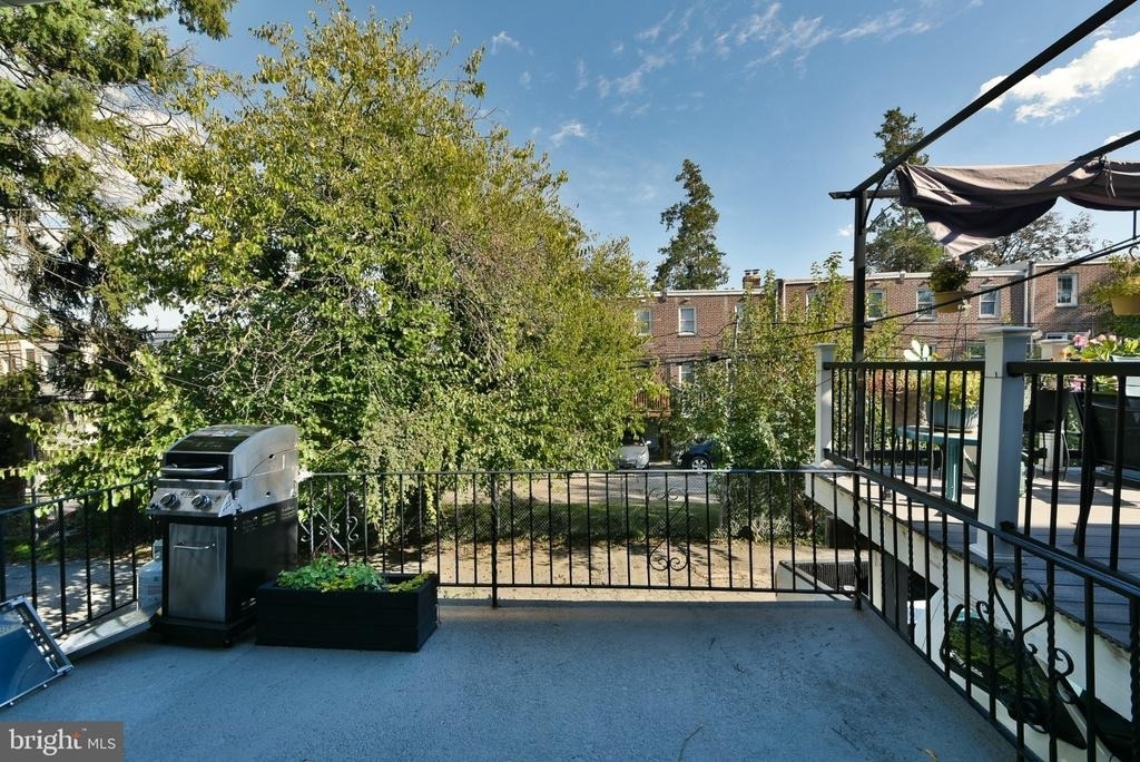 346 E Meehan Avenue - Photo 23