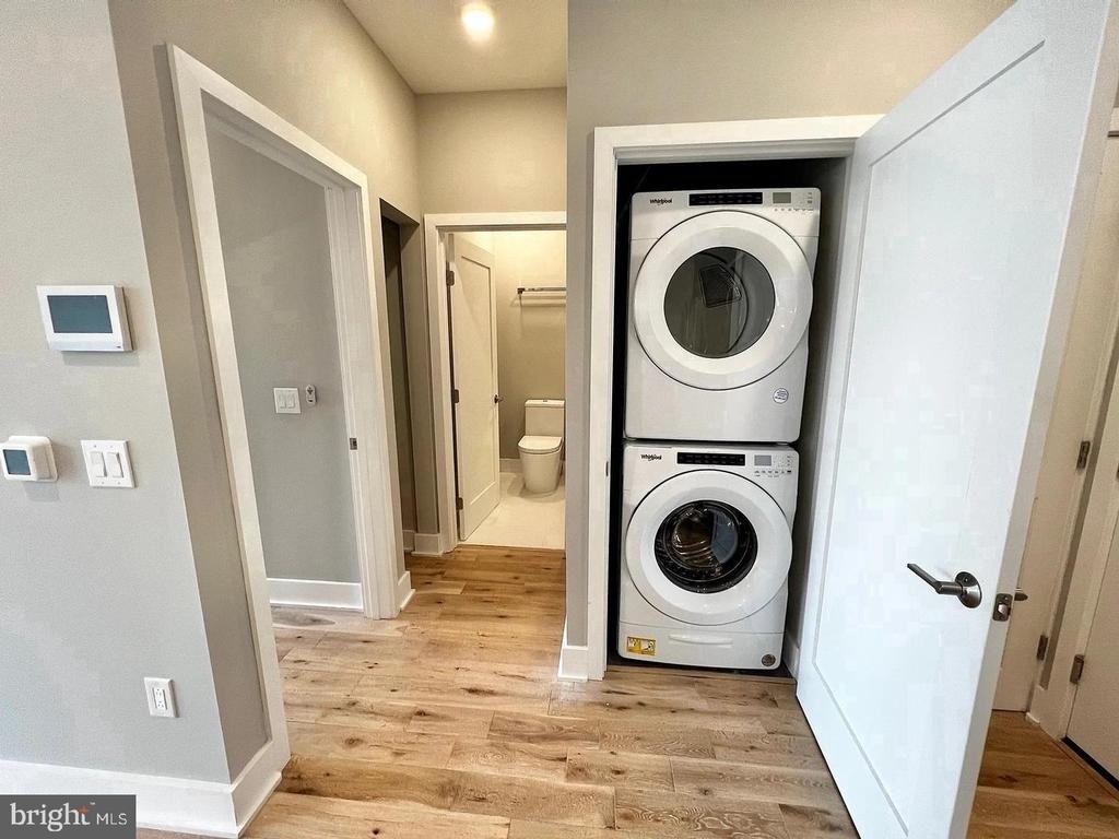 1000 W Girard Avenue - Photo 32