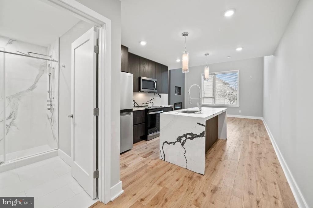 1000 W Girard Avenue - Photo 1