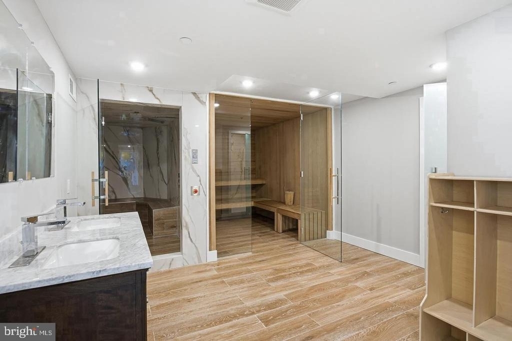 1000 W Girard Avenue - Photo 20