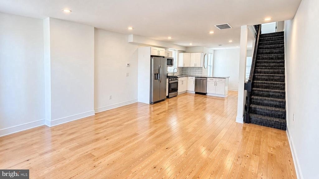 153 Dupont Street - Photo 5