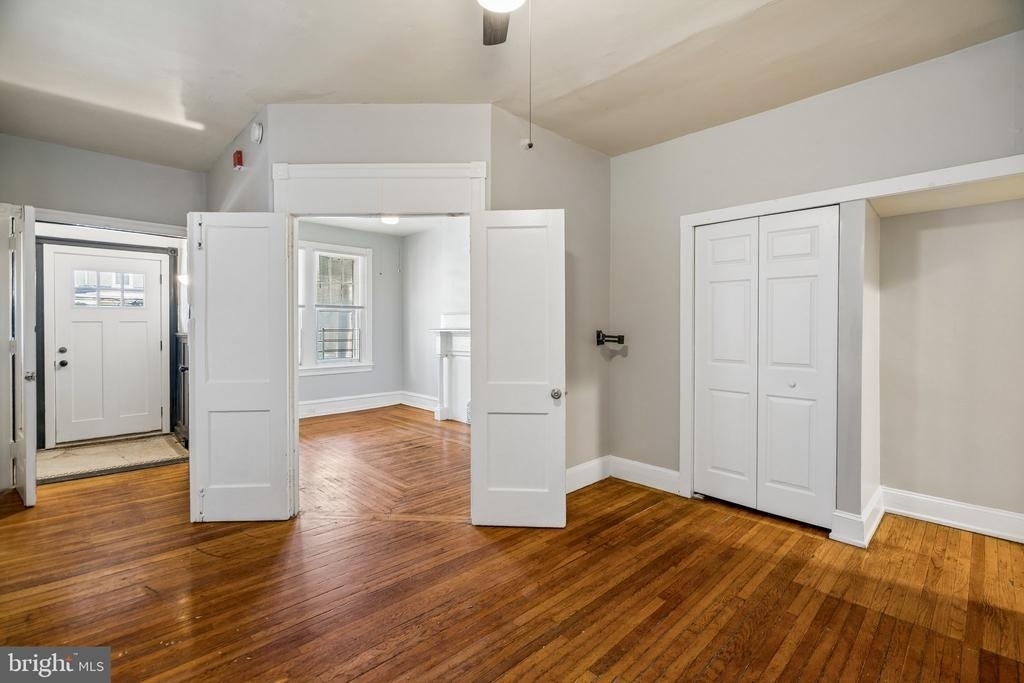 141 W Manheim Street - Photo 3