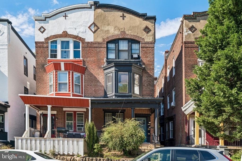 141 W Manheim Street - Photo 0