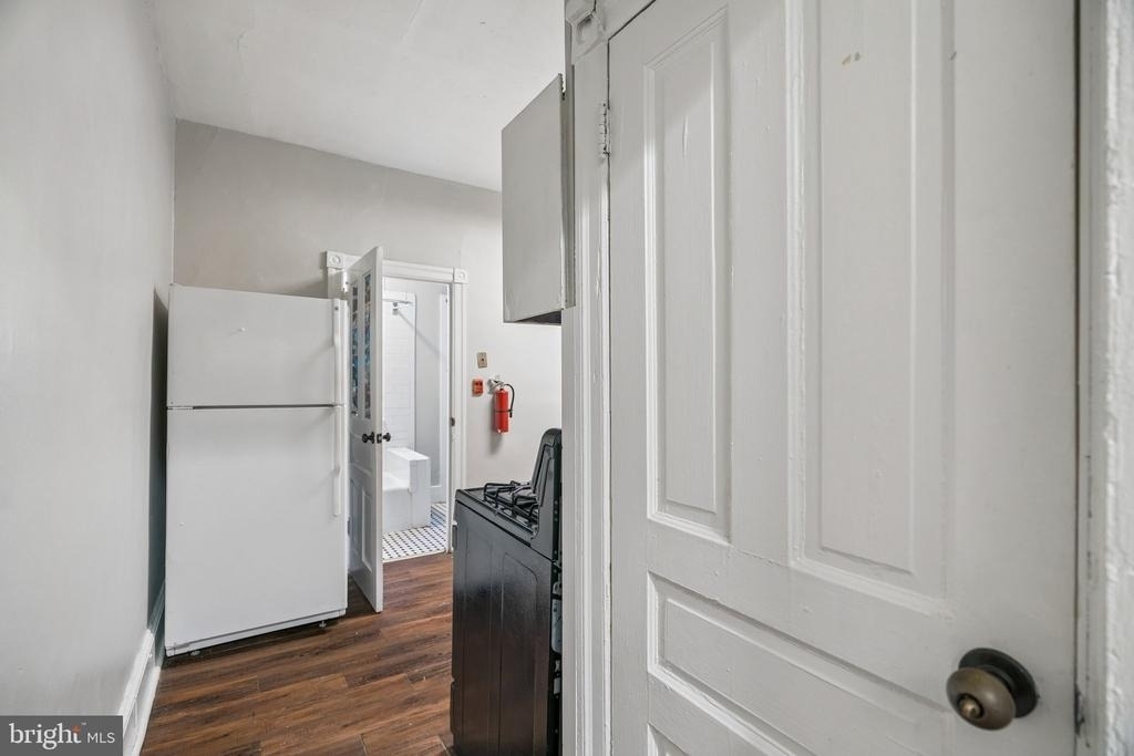 141 W Manheim Street - Photo 9
