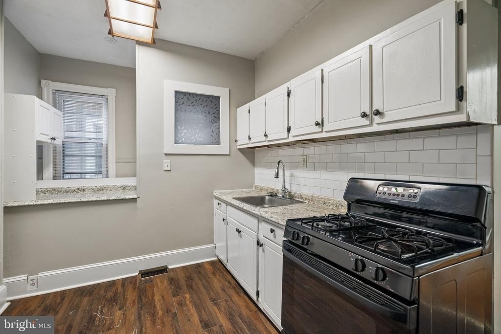 141 W Manheim Street - Photo 10
