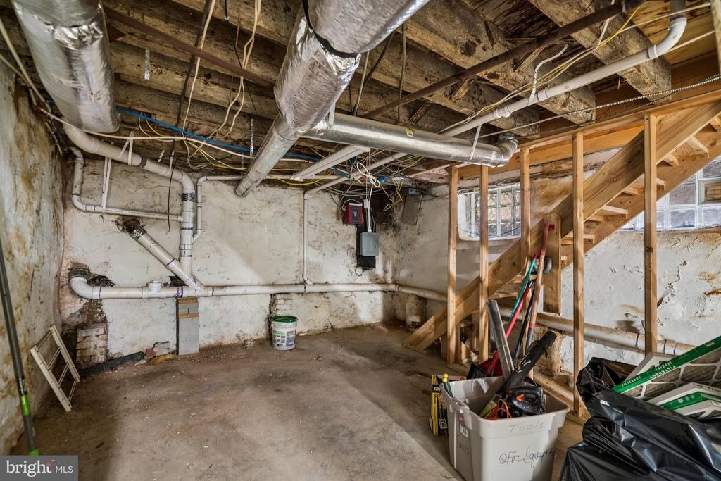 141 W Manheim Street - Photo 17
