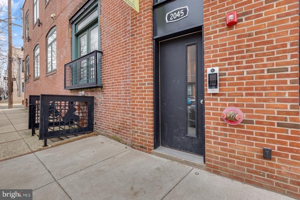 2045 Trenton Avenue - Photo 13