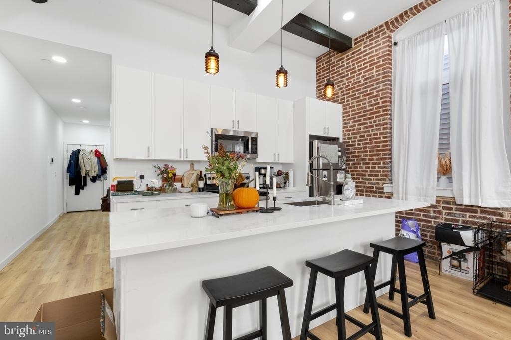 2045 Trenton Avenue - Photo 3