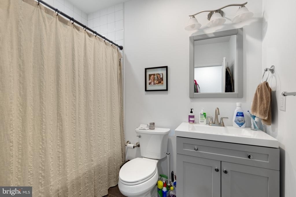 2045 Trenton Avenue - Photo 9