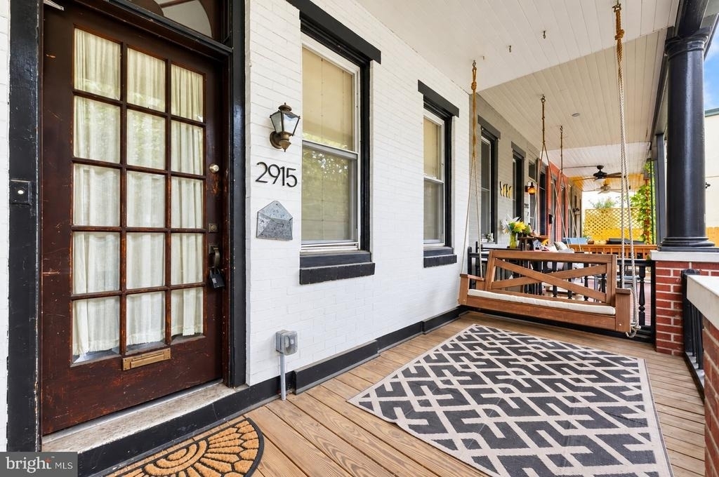 2915 Cambridge Street - Photo 1