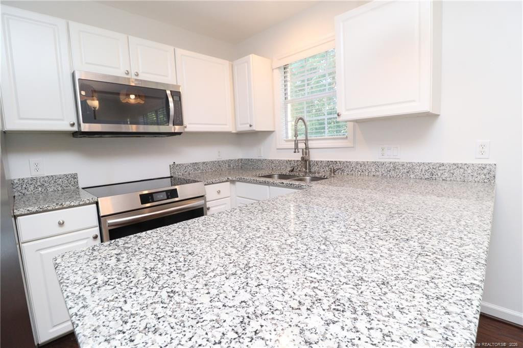 321 Renshaw Court - Photo 11
