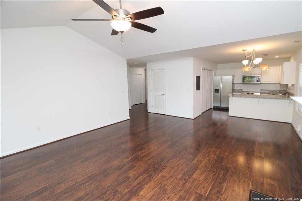 321 Renshaw Court - Photo 5